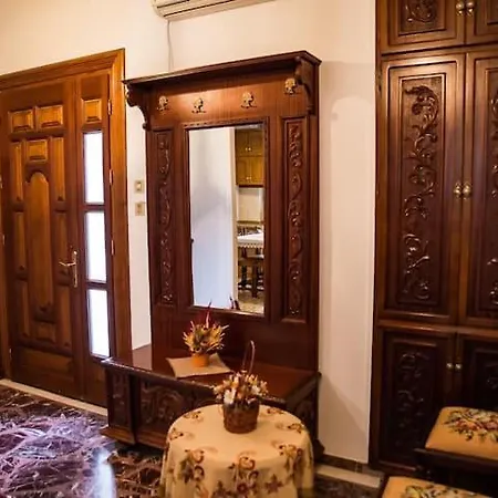 Traditional Antique Deco House Kalampáka