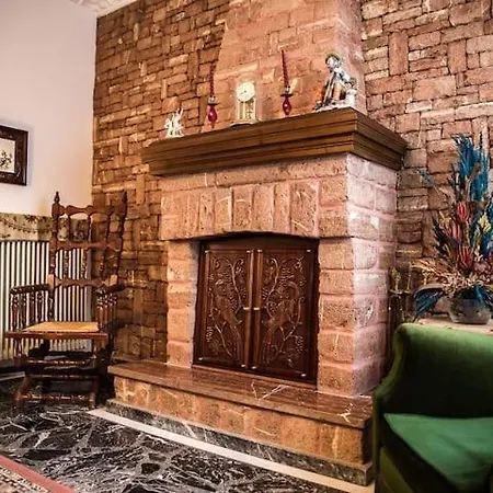 Traditional Antique Deco House * 卡兰巴卡