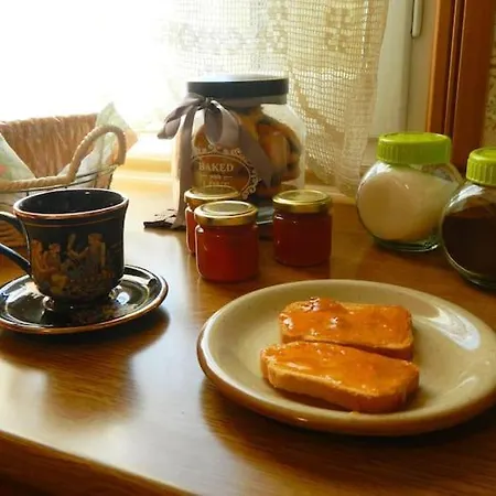 Traditional Antique Deco House