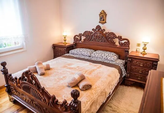 Daire Traditional Antique Deco House Kalampáka